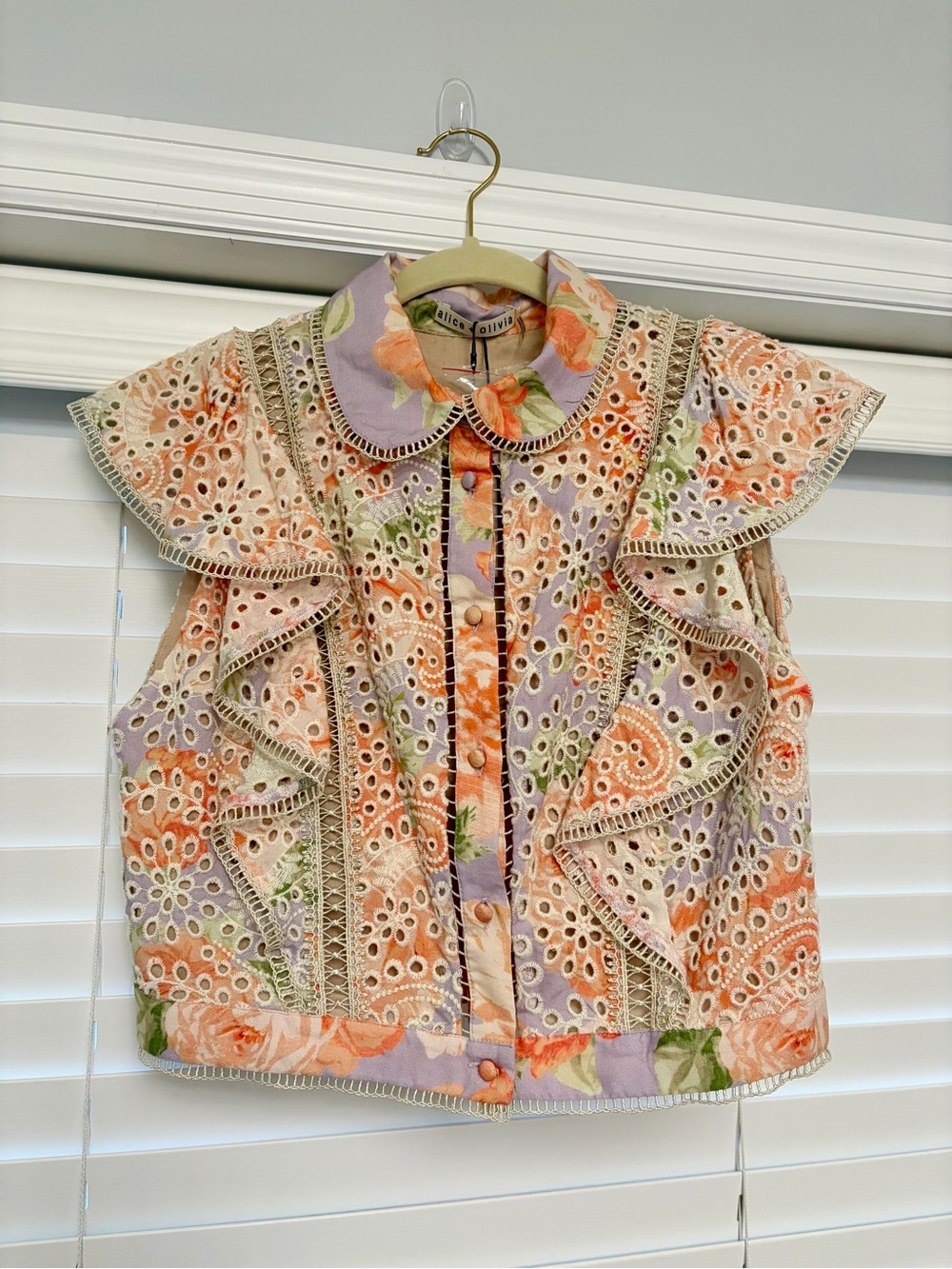Alice + Olivia Lavender & Coral Eyelet Floral Sleeveless Top